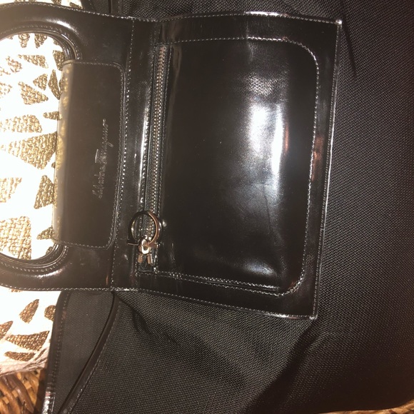 Authentic mech Ferragamo bag - Picture 8 of 8